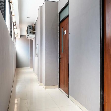 Reddoorz Plus @ Sawah Besar Jakarta Exterior photo