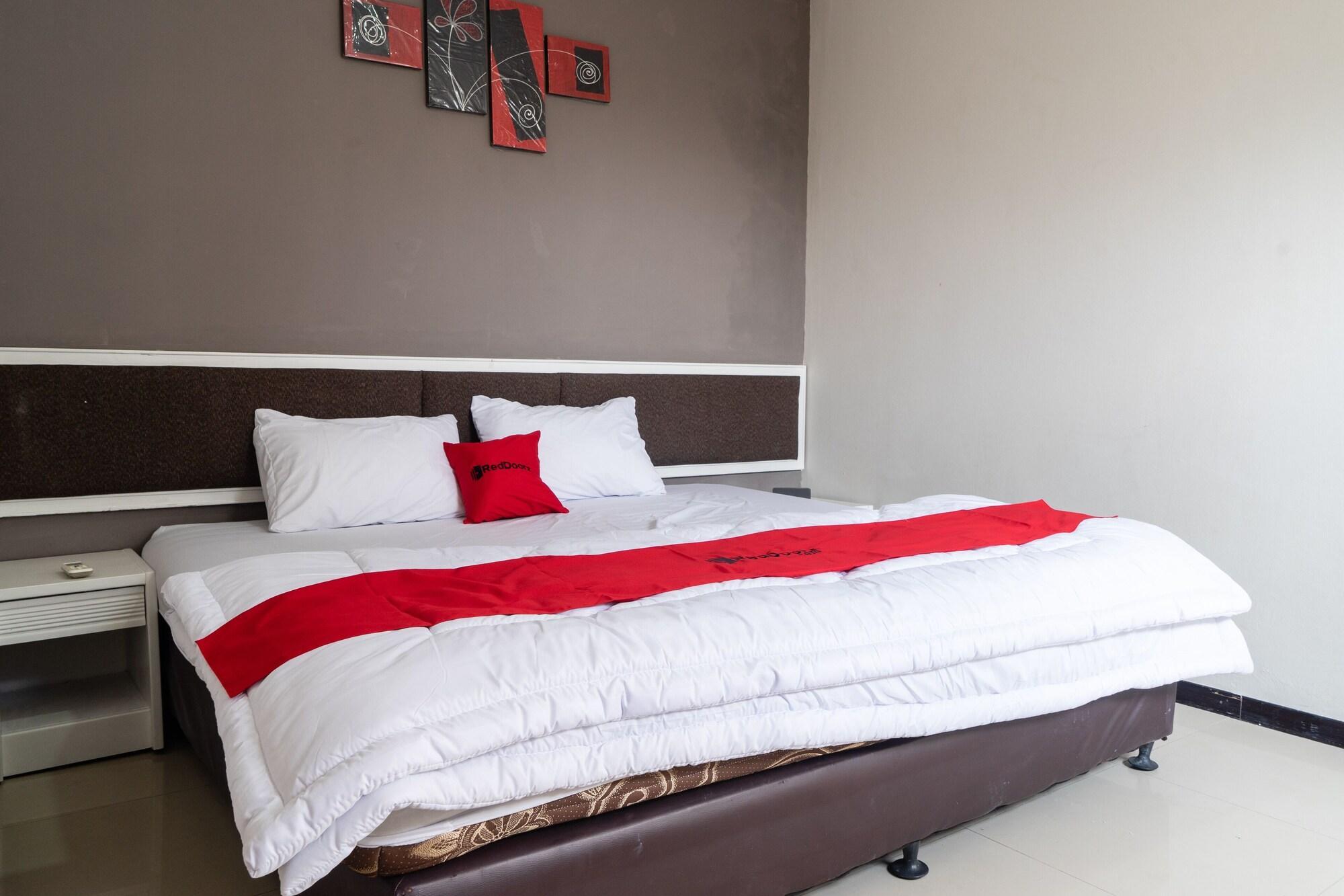 Reddoorz Plus @ Sawah Besar Jakarta Exterior photo